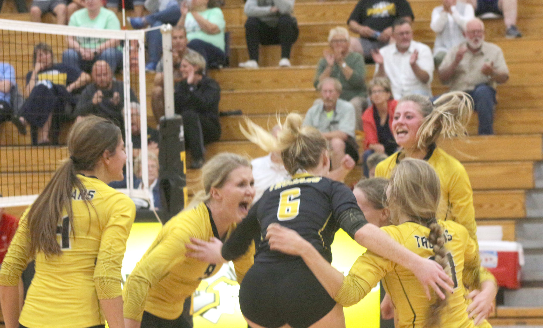 100219-nt-ahsvb03.jpg